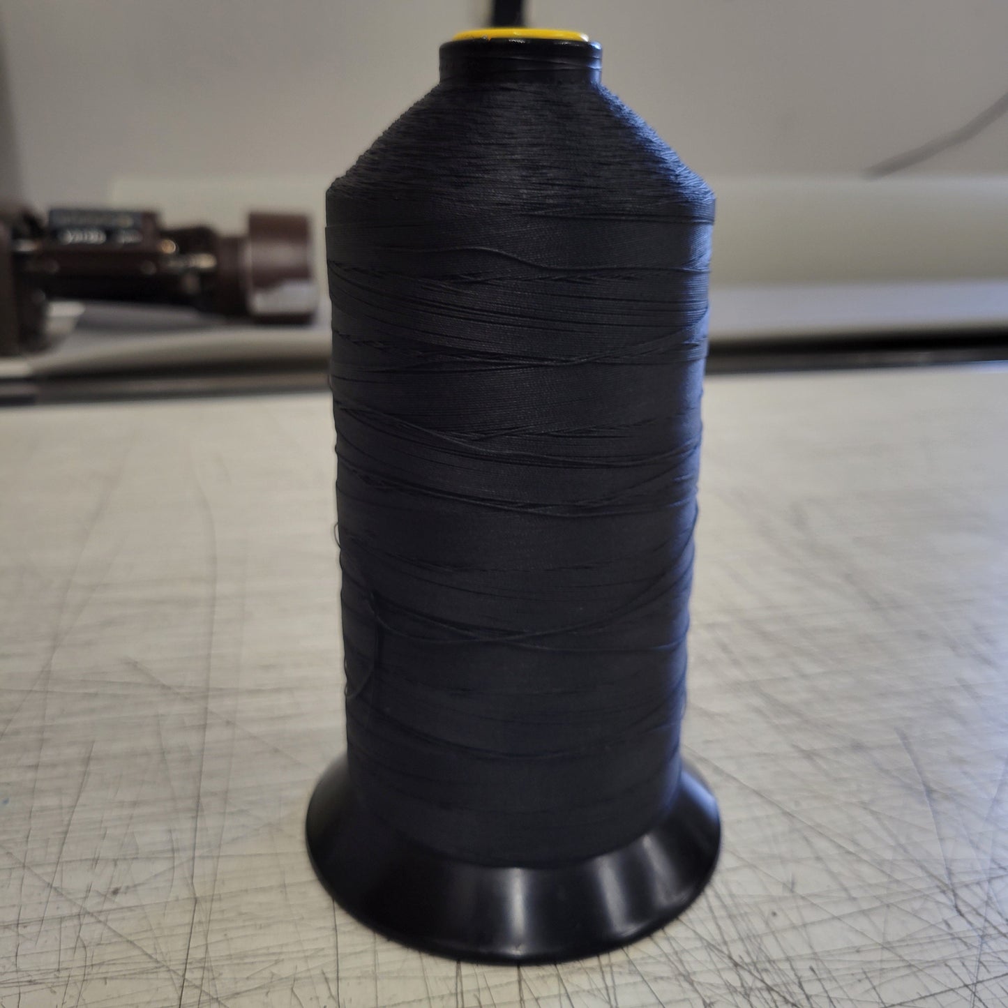 Sunguard B138 Sol. Dyed Black 224Q 16oz thread spool