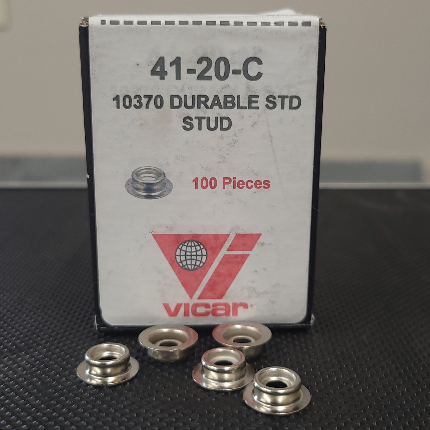 Vicar VL 10370 durable studs: 100 pieces, silver metal, for various applications.