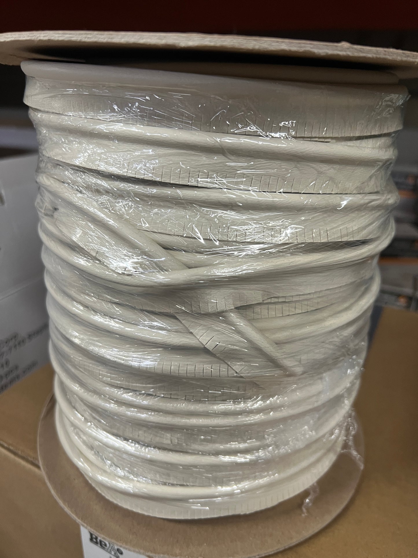 SEABROOK STINGER CREAM SB121 WELT CORD 50YD