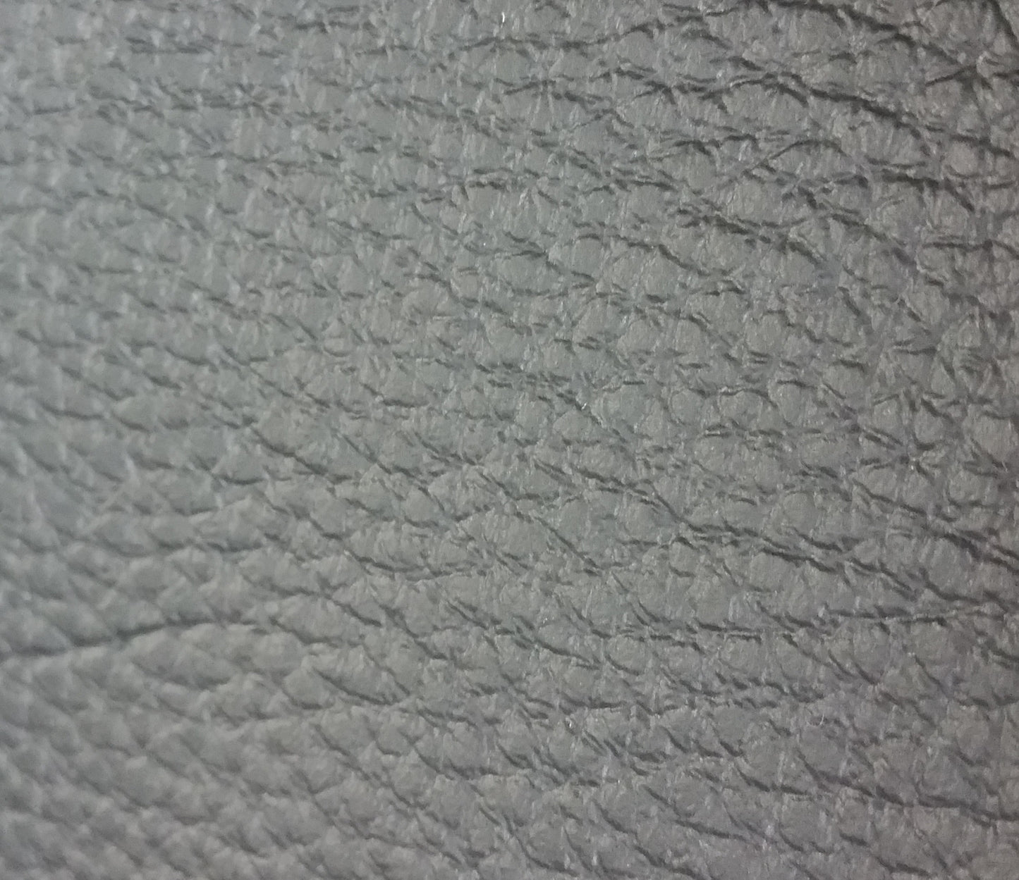 Ring 4136 Chrysler L7332 Sutton Dark Slate leather swatch